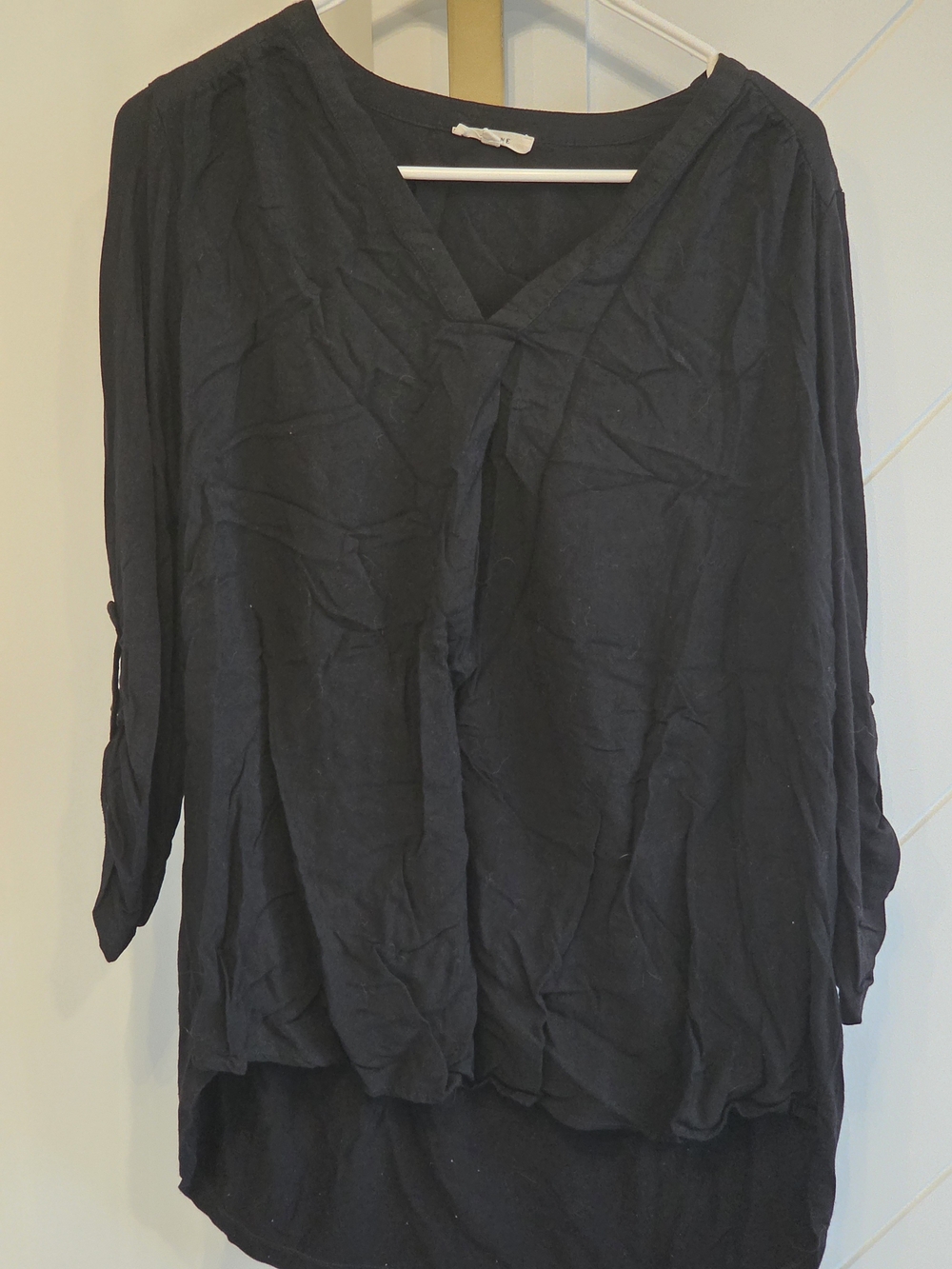 Pleione Black V-Neck Long Sleeve Tunic